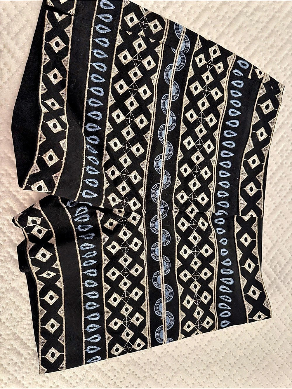 White House Black Market Geometric Mini Skirt Black & Blue Size 4